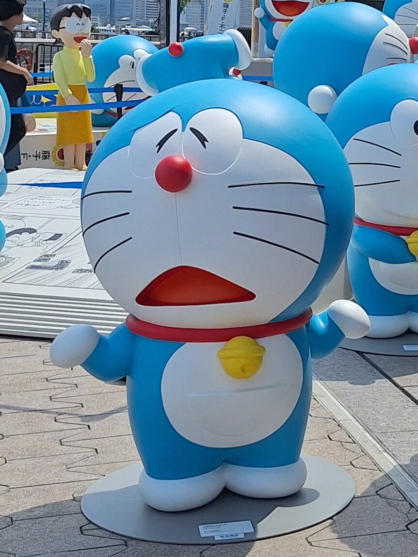[雕塑] 在聳肩的多啦A夢（あきれているドラえもん，Doraemon shrugging）