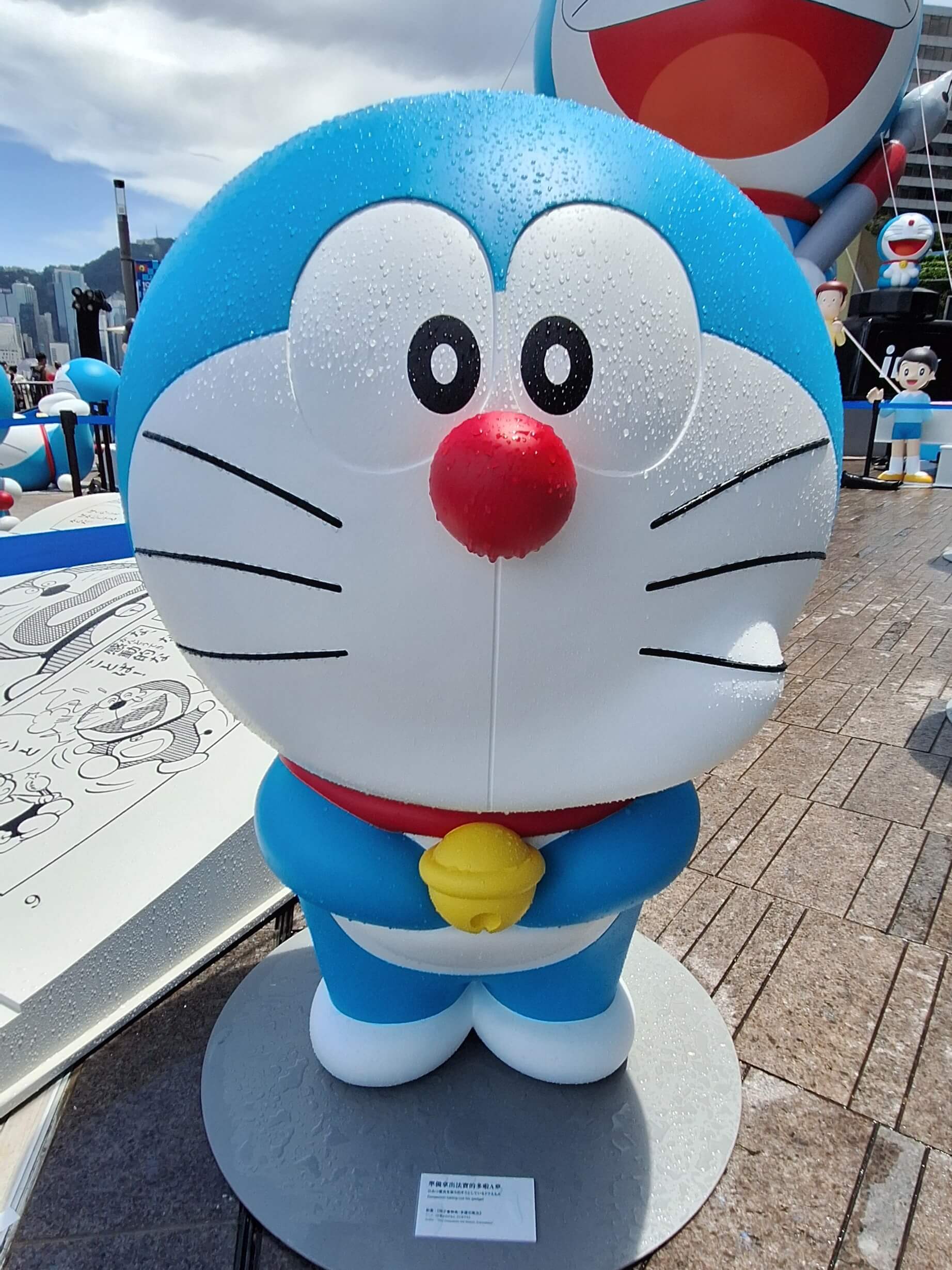 [雕塑] 準備拿出祕密道具的哆啦A夢／準備拿出法寶的多啦A夢（ひるつ道具を取り出そうとしているドラえもん，Doraemon taking out his gadget）