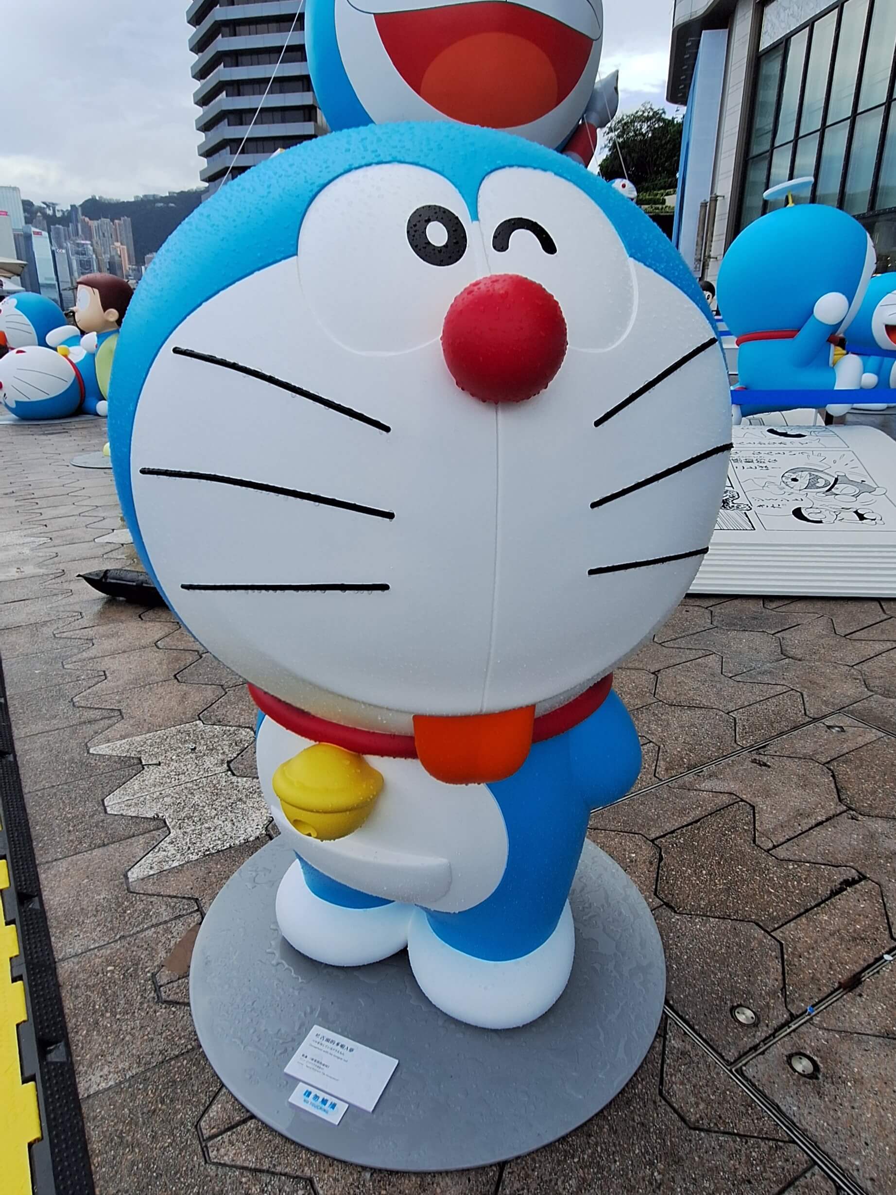 [雕塑] 吐舌頭的多啦A夢（べロを出しているドラえもん，Doraemon with his tongue out）