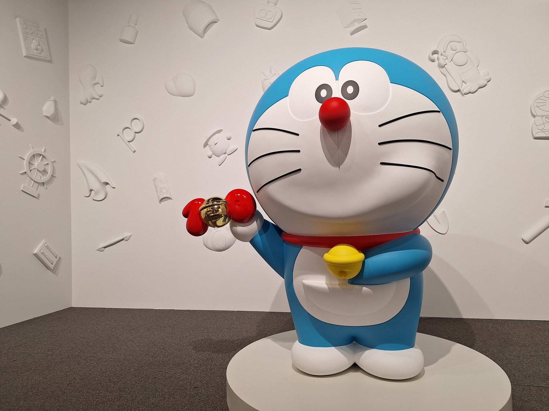 [雕塑] 拿出100%朋友召喚鈴的哆啦A夢／拿出100%朋友召喚鈴的多啦A夢