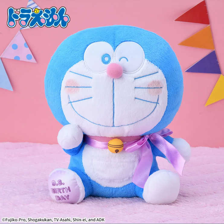 [日本] SEGA PLAZA 推出哆啦A夢生日限定紅臉頰娃娃！造型吊飾 8 月起登場